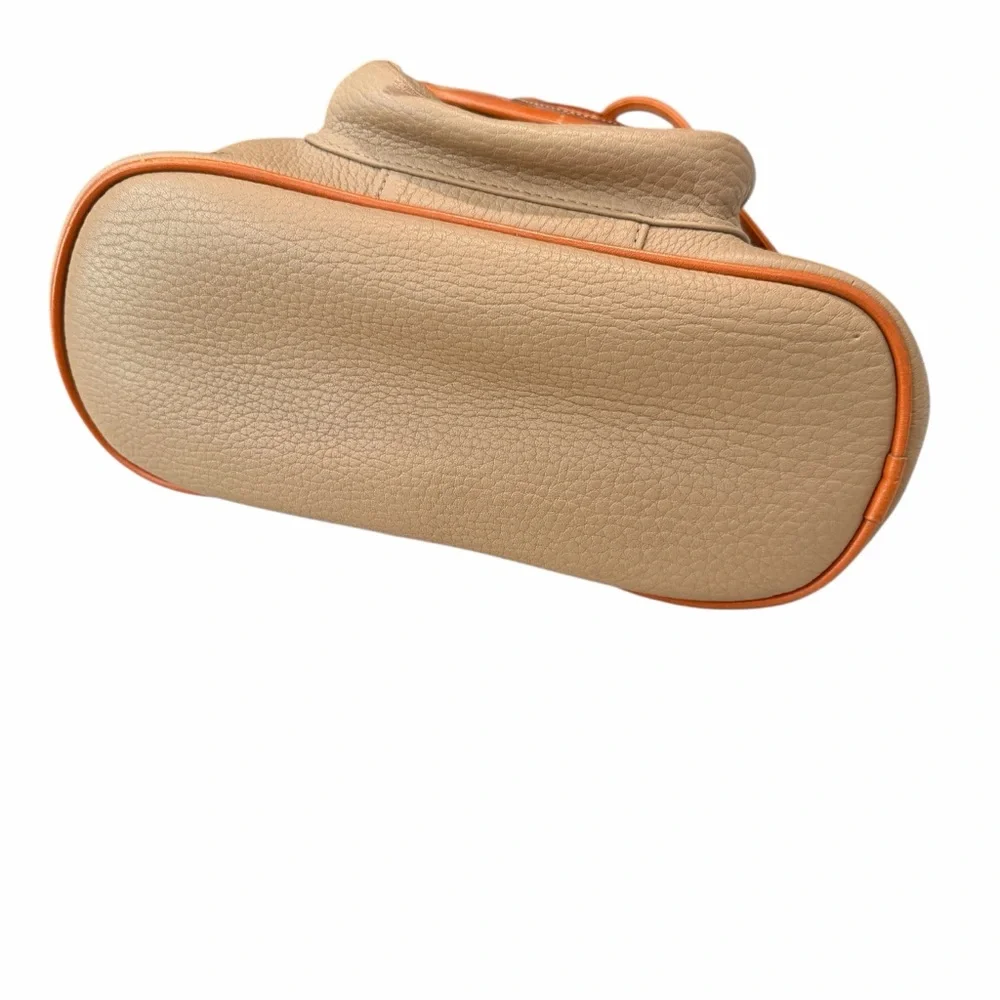 Vintage Dooney & Bourke AWL Bucket Bag Taupe Tan Leather Duck Logo Drawstring - Picture 10 of 13